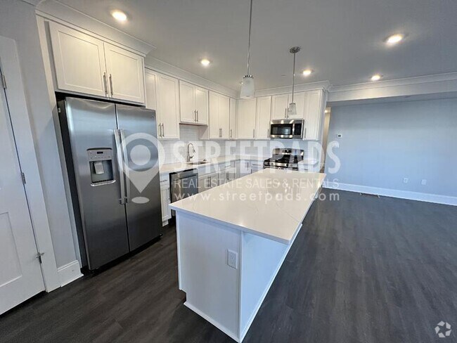 Building Photo - 5 bedroom in Boston MA 02134 Rental