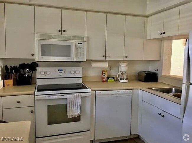 Building Photo - 8313 Bernwood Cove Loop Unit 1205 Rental