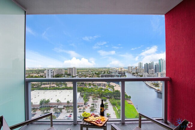 Building Photo - 2602 E Hallandale Beach Blvd Unit ID1227303P Rental