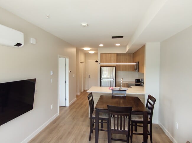 Photo - 416 Royal Ave Unit 203