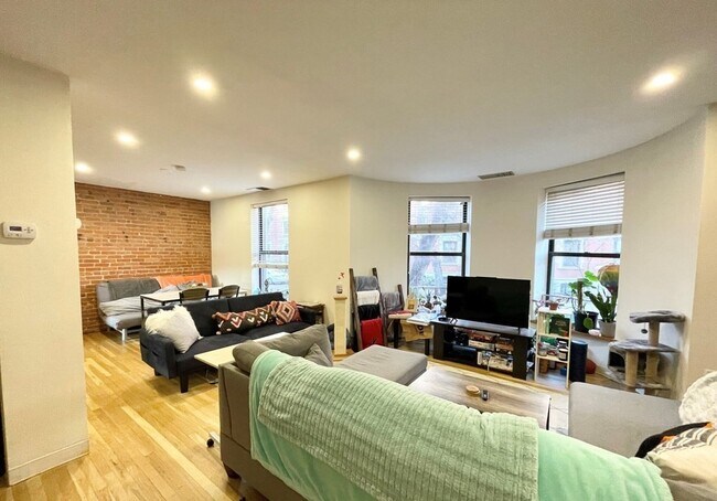 Photo - 96 Gainsborough St Unidad 103W
