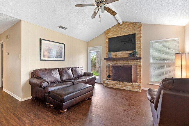 Photo - 1210 Glenda Dr Unit A