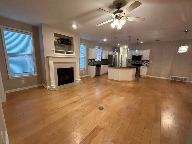 Photo - 1390 Island Town Dr