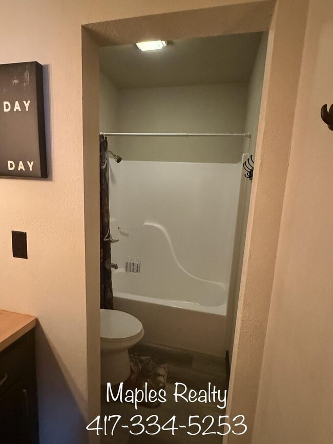 Photo - NEW LISTING - ? Furnished Studio Apartment – Utilities Included – Branson, MO ? near Silver Dolla...