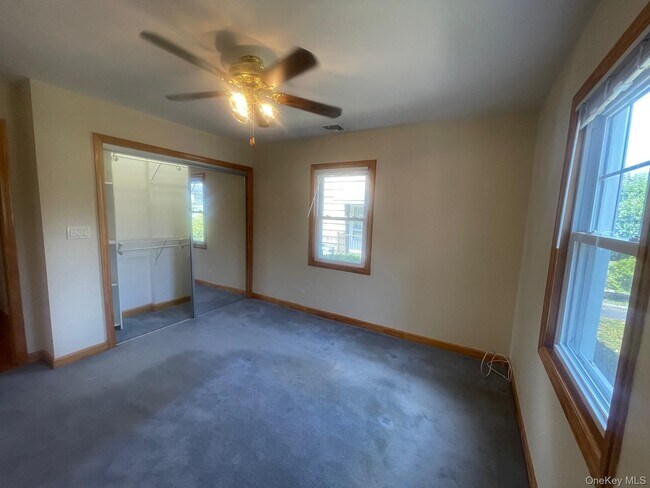 Photo - 1760 Slocum St