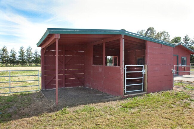 Photo - 3882 Llano Rd