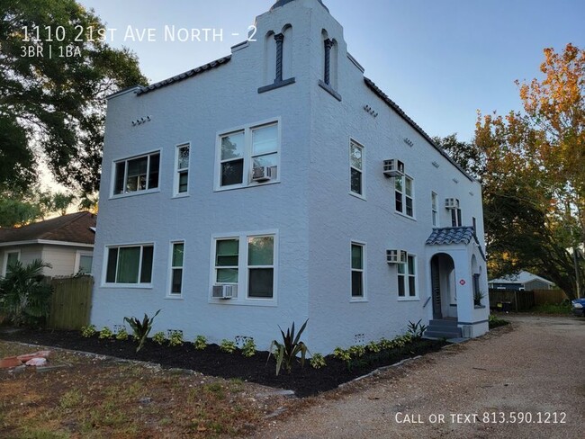 Building Photo - 1110 21st Ave N Unit 2