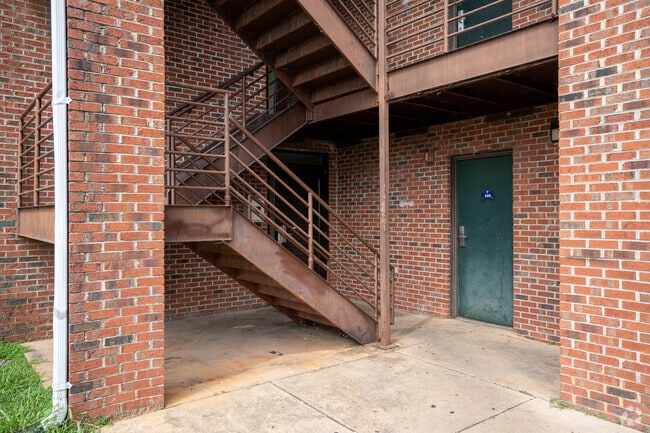 Photo - The Inn and Suite Apartments