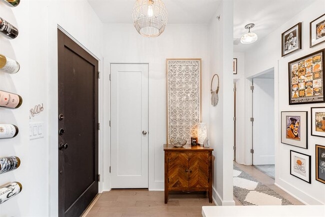 Photo - 908 Nueces St Unit 24