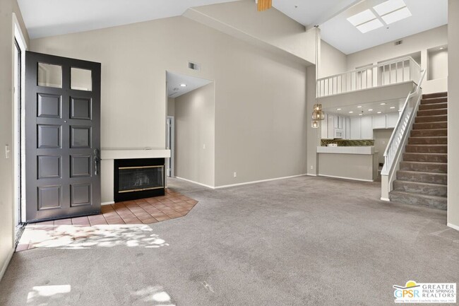 Building Photo - 13372 Savanna