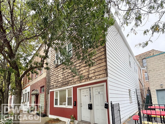 Photo - 1824 S Canalport Ave Unidad 1