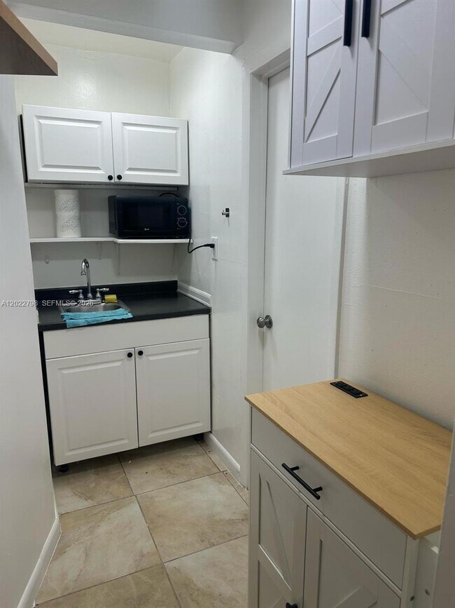 Photo - 1115 SW 136th Pl Unit 2