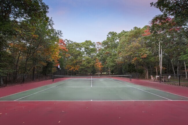 Photo - 108 Neck Path