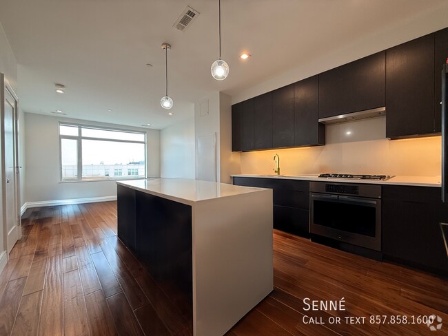 Building Photo - 108 Sumner St Unit 606 Rental