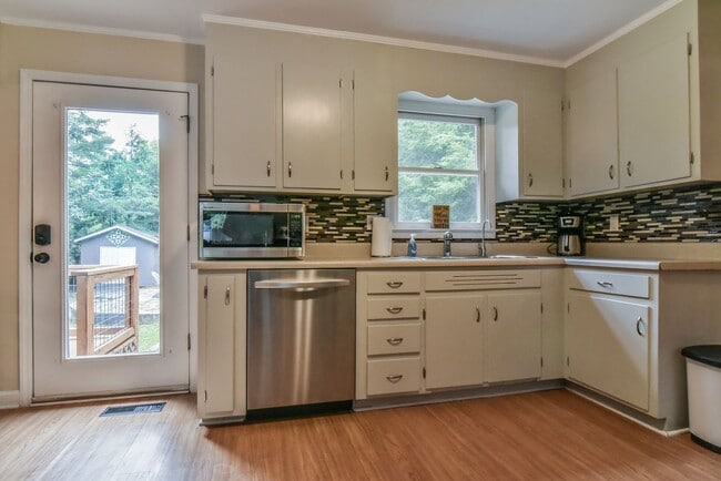 Photo - 5 E Keesler Ave