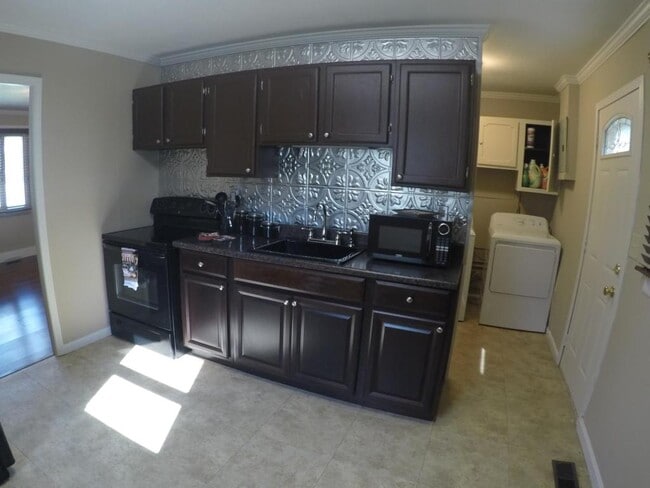 Photo - 3209 Underwood St