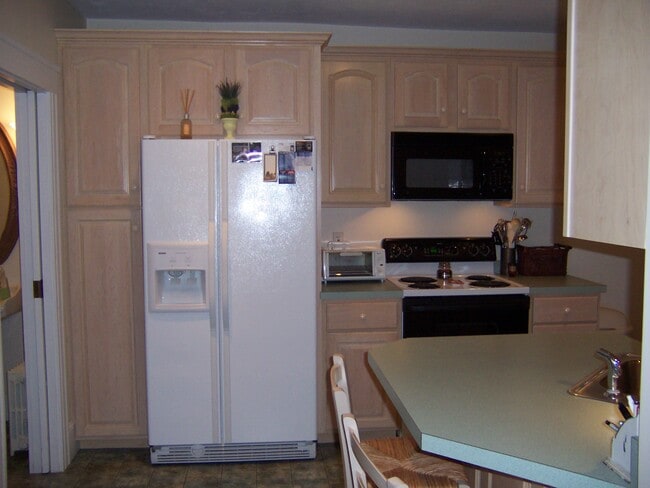 Kitchen - 27 Granite St Unit Granite Street