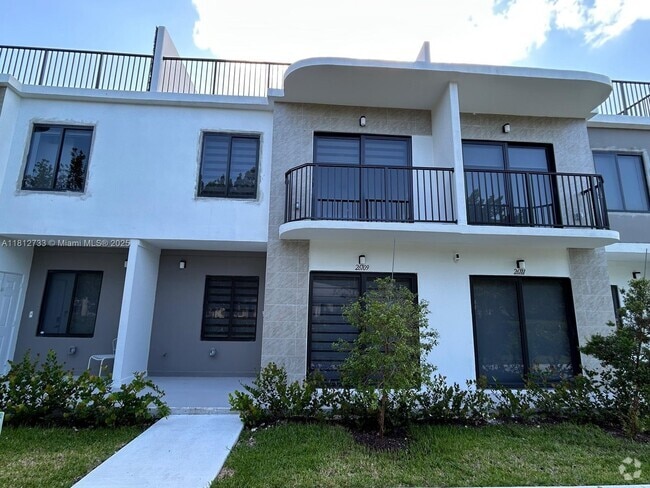 Building Photo - 26109 SW 145th Ave Rental