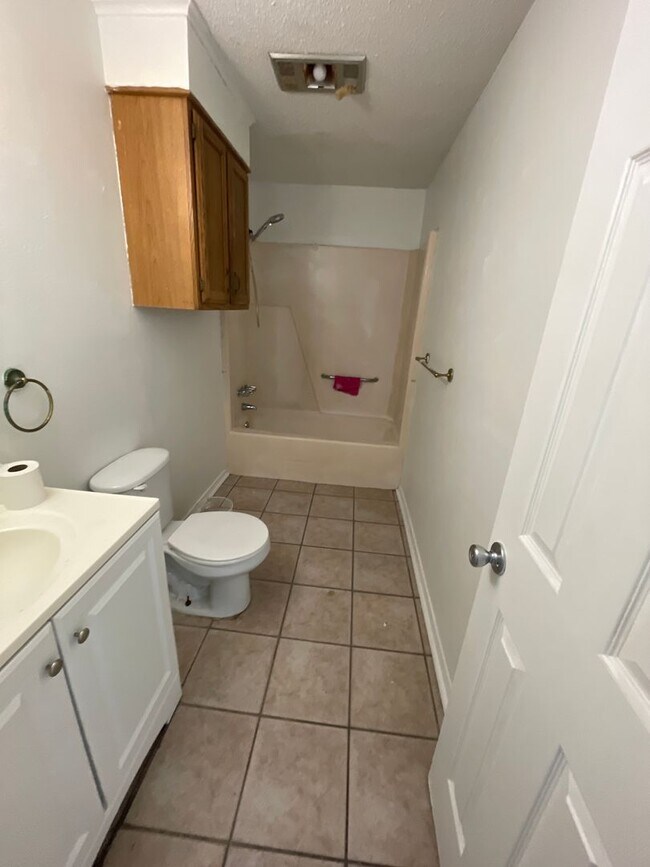 Photo - Western Hills 3 Bedroom Home