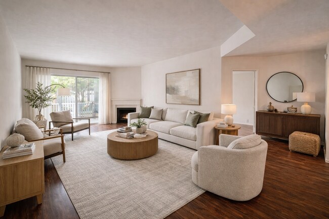 Building Photo - Charming Unit Available For Lease!!