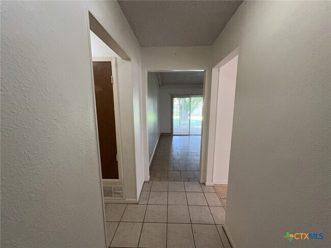 Photo - 2408 Carnation Dr