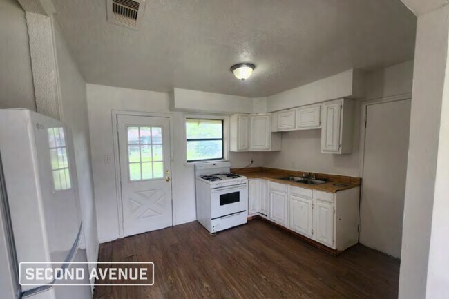 Photo - 1006 Valerie Ave