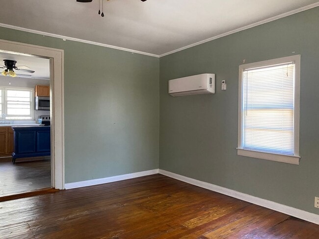 Photo - 334 Whitehall Rd