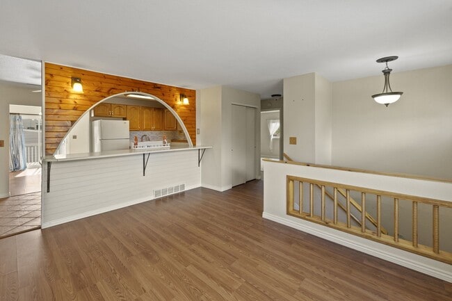 Photo - 4319 Millburn S