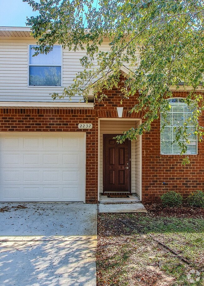 Building Photo - Hadleigh Hills Townhome