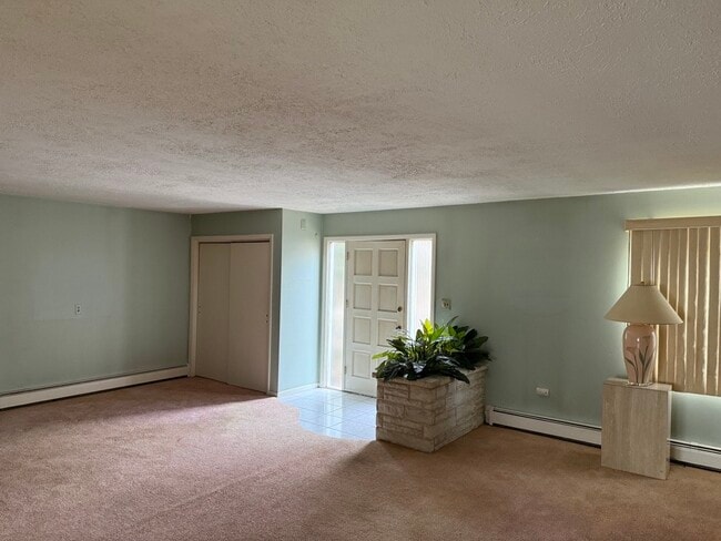 Building Photo - 139 Lincoln Hwy