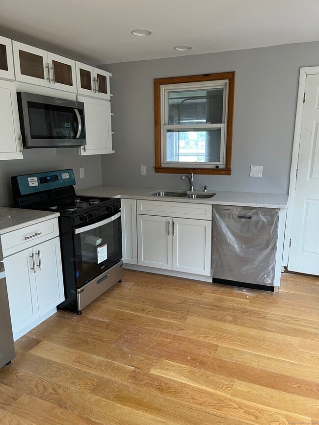 Photo - 806 Quinnipiac Ave