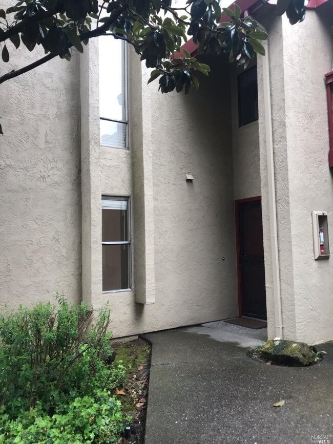 Photo - 19 Redwood Ct