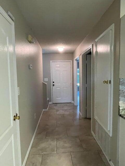 Photo - 606 Virginia Oak Ct