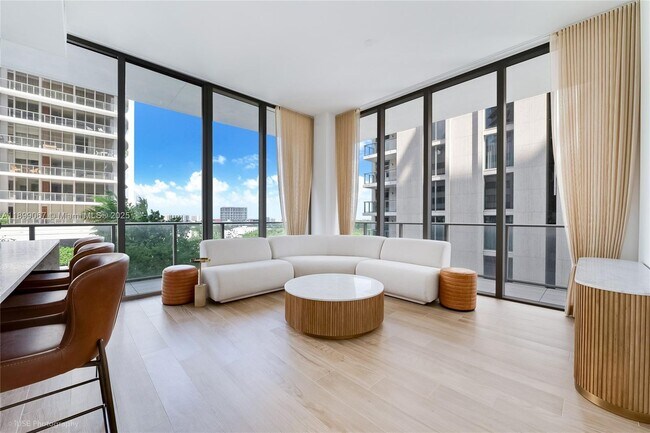 Photo - 2655 S Bayshore Dr Unit 910
