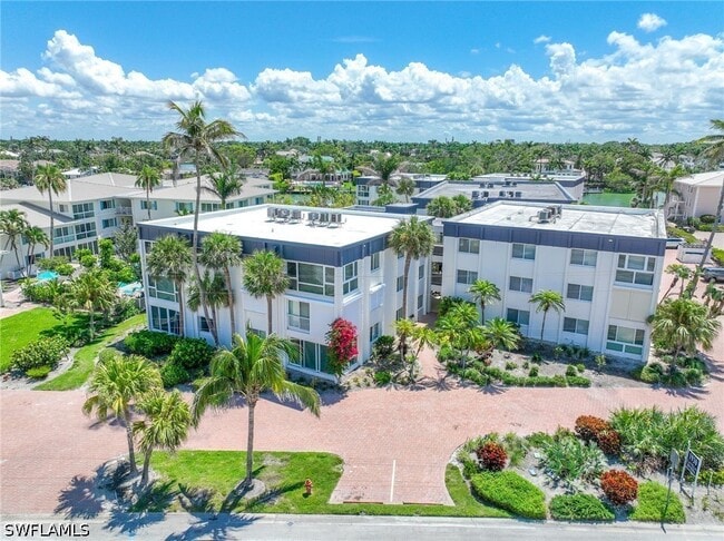 Building Photo - 1930 Gulf Shore Blvd N Unit A302-A