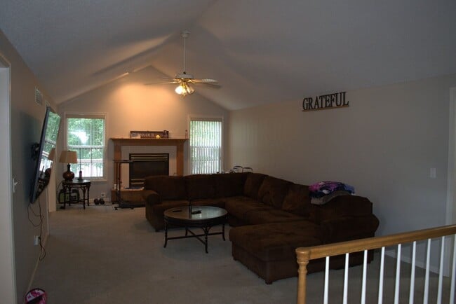 309 Grampian Dr