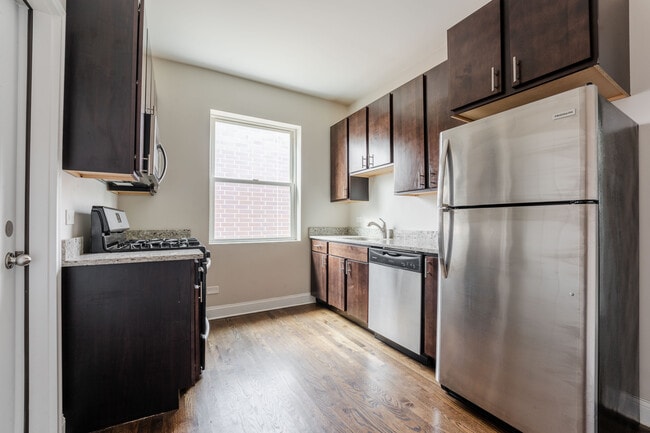 Photo - 1437 W Carmen Ave Unidad 2S