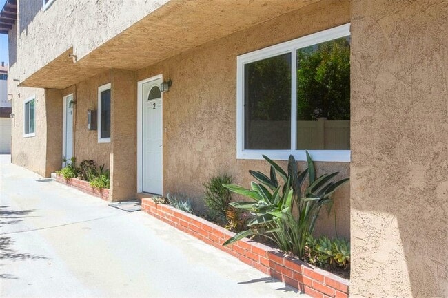 Photo - 2320 Clark Ln Unidad 2
