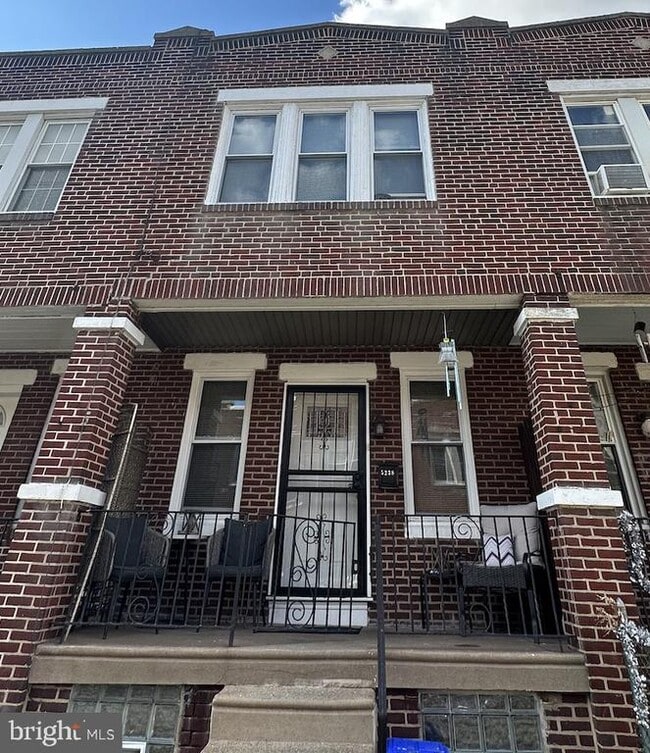 Building Photo - 5238 Glenloch St Rental