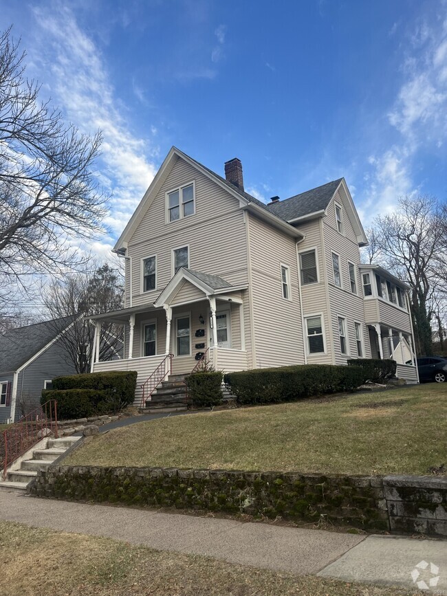 Building Photo - 128 S Whittlesey Ave Unit 2 Rental