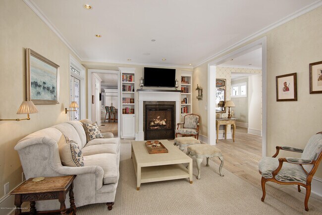 Photo - 716 W Francis St