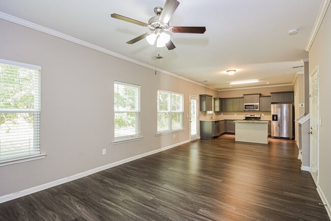 Photo - 15 Fieldcrest Dr