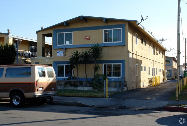 Photo - 10302-6 Felton Ave.