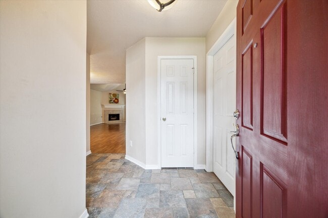 Building Photo - 418 Mystic Trail Loop