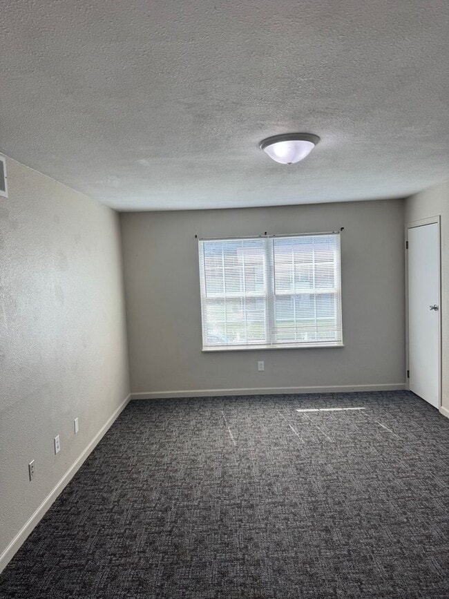 Photo - Collier Apts II Unit 5212 Collier Ct C