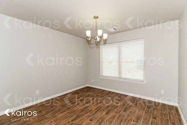 Photo - 2811 Destin Ave