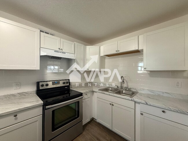 Photo - 332 W Mandalay Dr