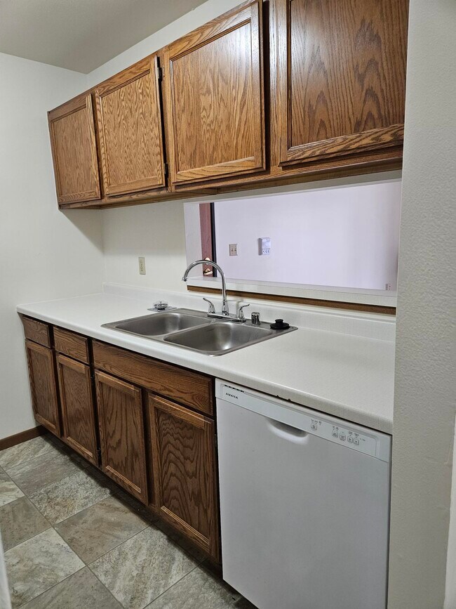 Lincoln School Apartments