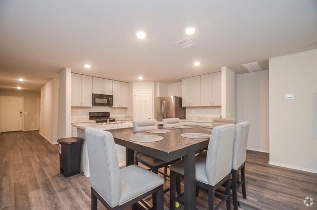 Building Photo - 2250 Yelverton Ter Trl Rental