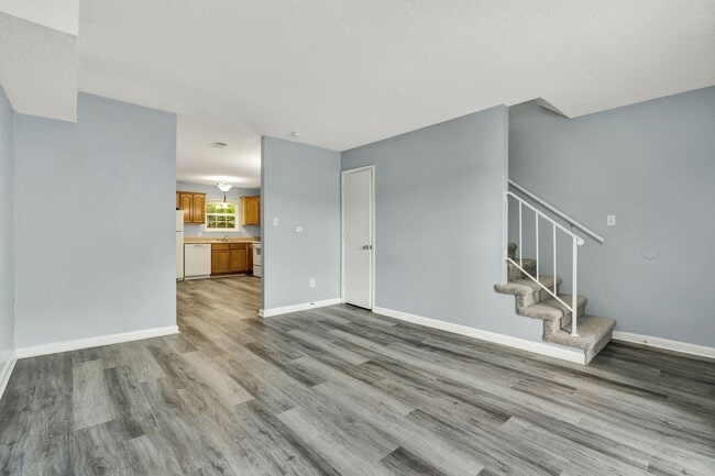 Photo - 1312 Ely Rd Unit 10
